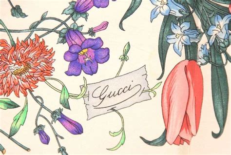 La storia di “Flora”, il foulard senza tempo di Gucci